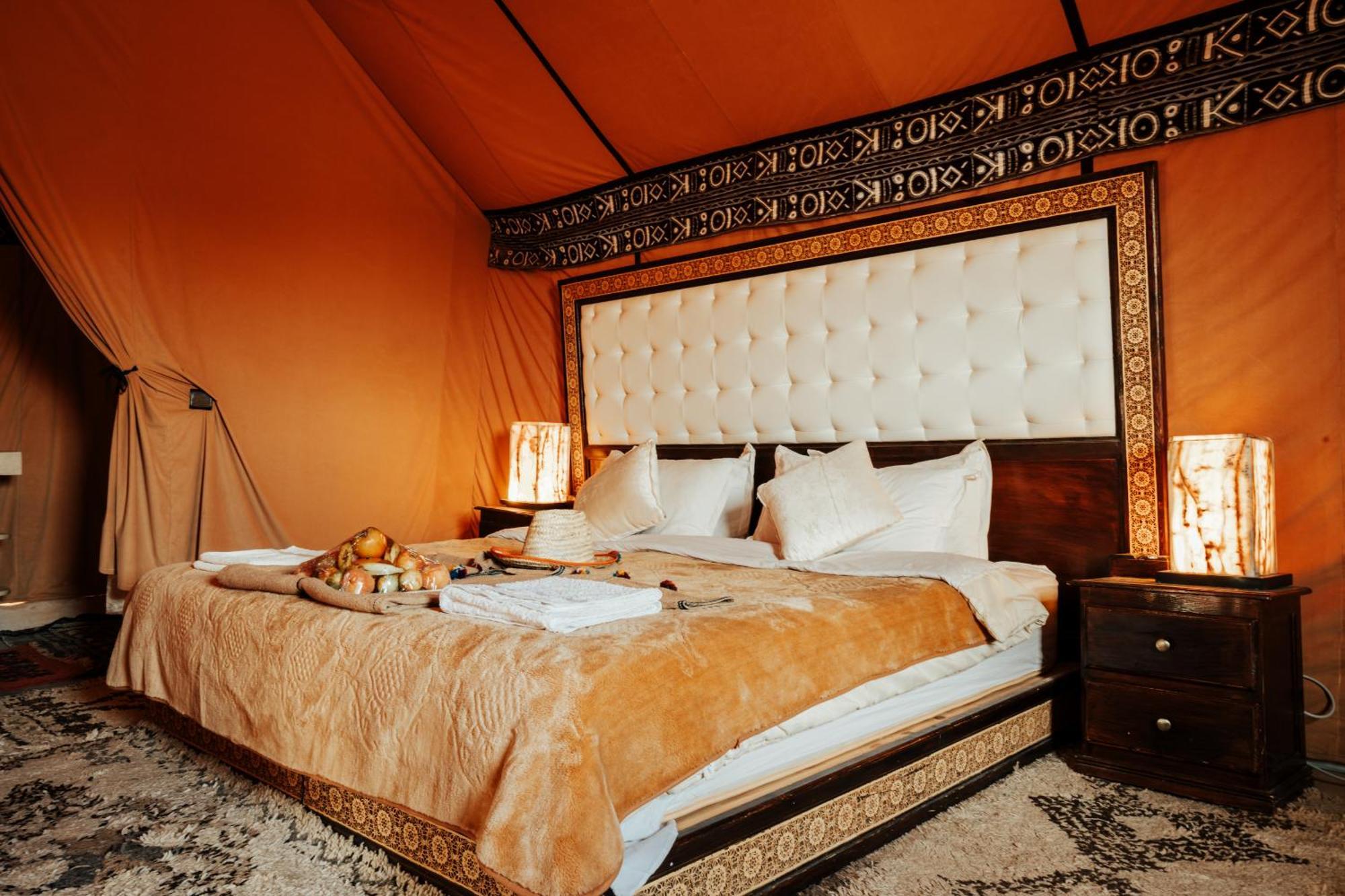 Sahara Luxury Camp Hotel เมอร์ซูกา ภายนอก รูปภาพ