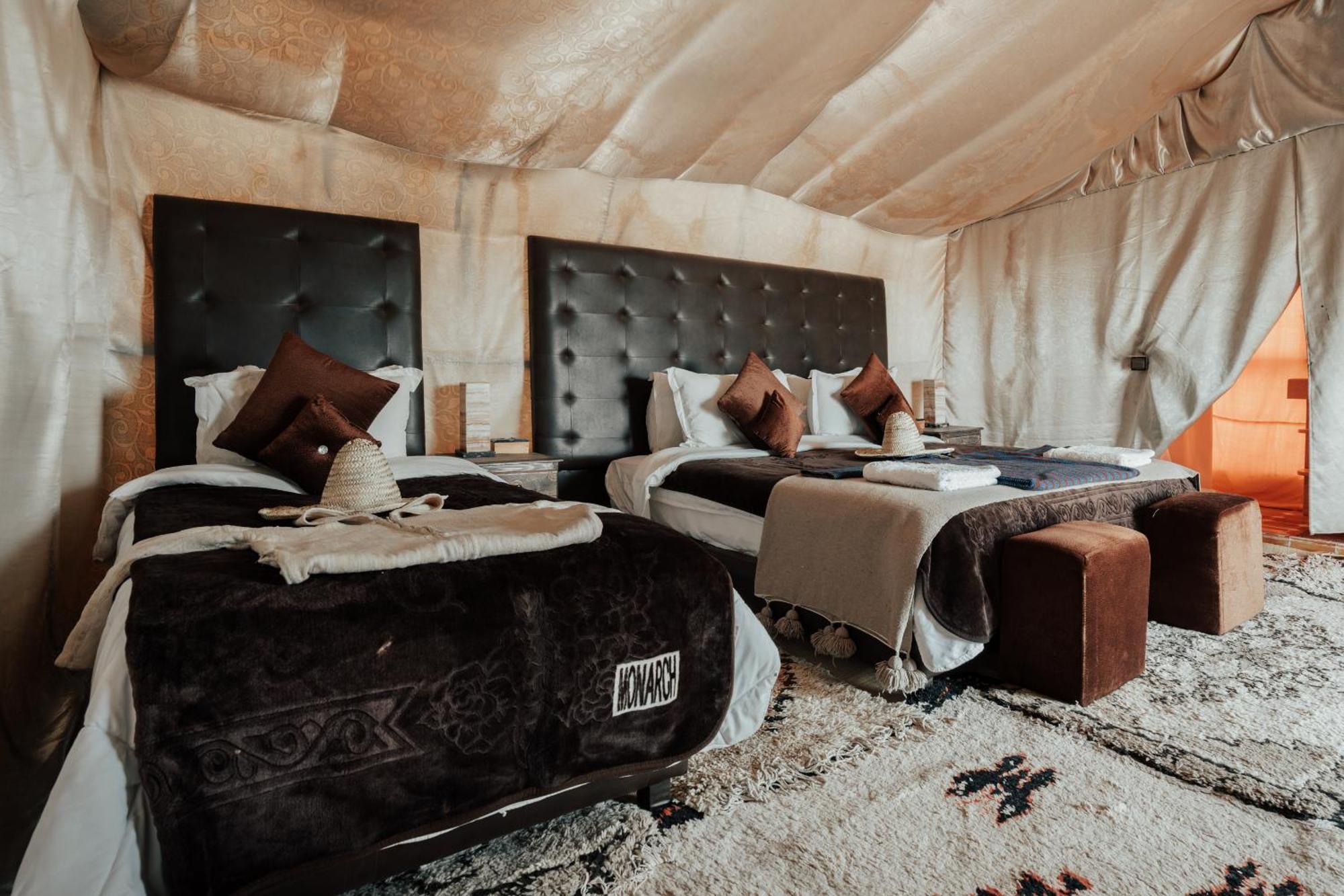 Sahara Luxury Camp Hotel เมอร์ซูกา ภายนอก รูปภาพ