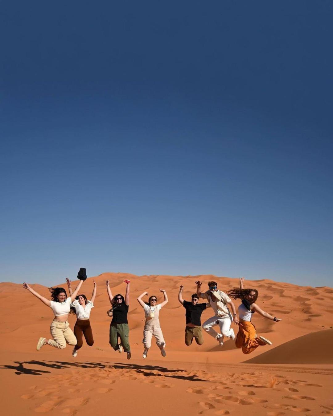 Sahara Luxury Camp Hotel เมอร์ซูกา ภายนอก รูปภาพ