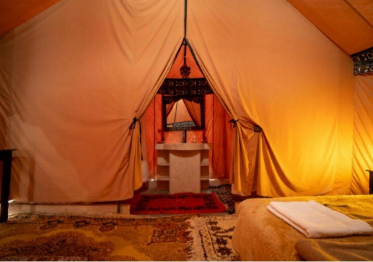Sahara Luxury Camp Hotel เมอร์ซูกา ภายนอก รูปภาพ